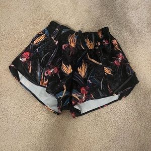 lululemon size 6 high rise hotty hots!!